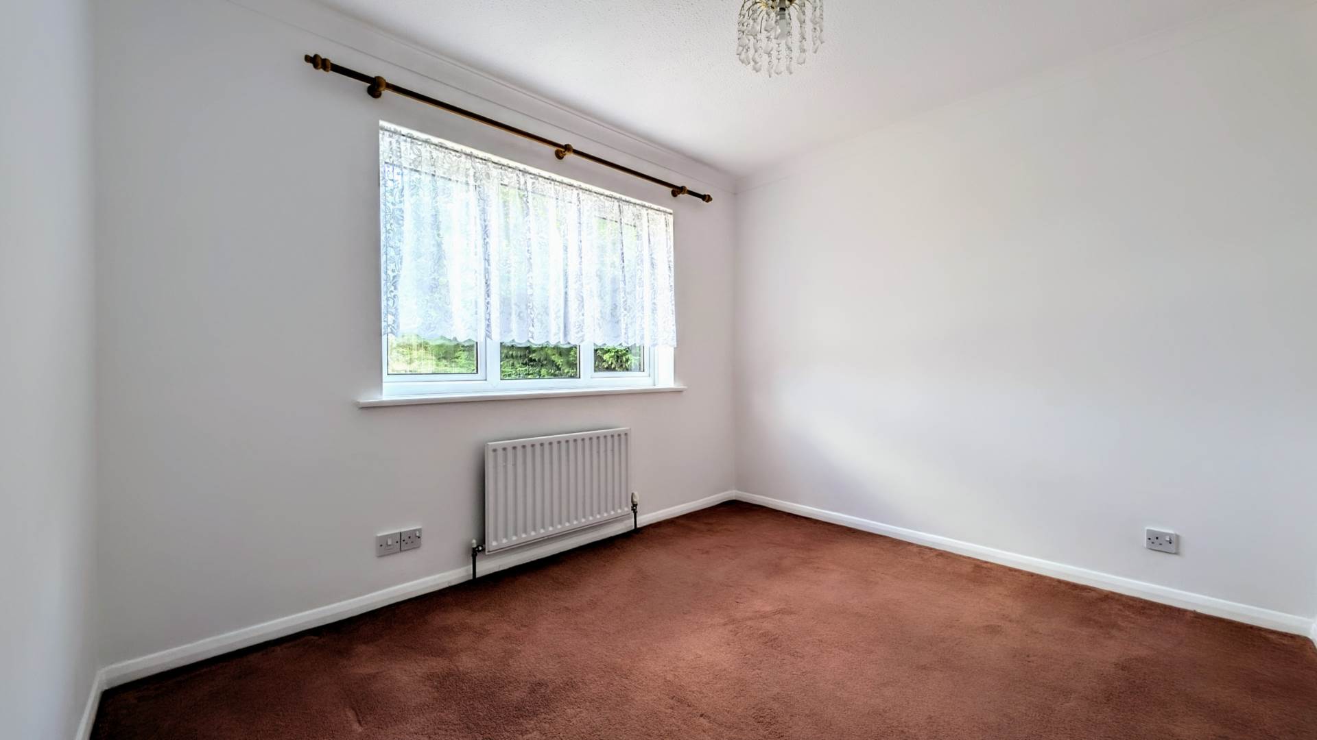 Additional Property Image 3 bedroom Detached for sale in Bordon 10