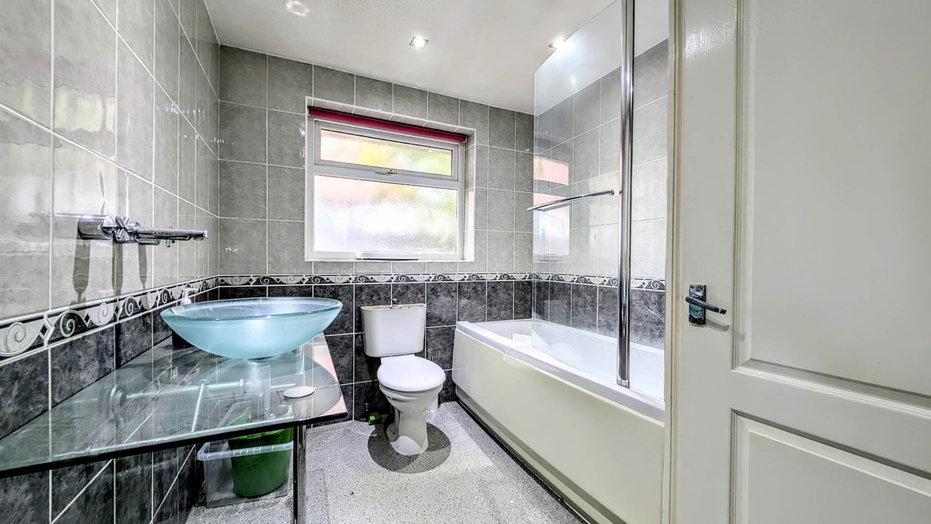 Additional Property Image 3 bedroom Detached Bungalow for sale in Bordon 12