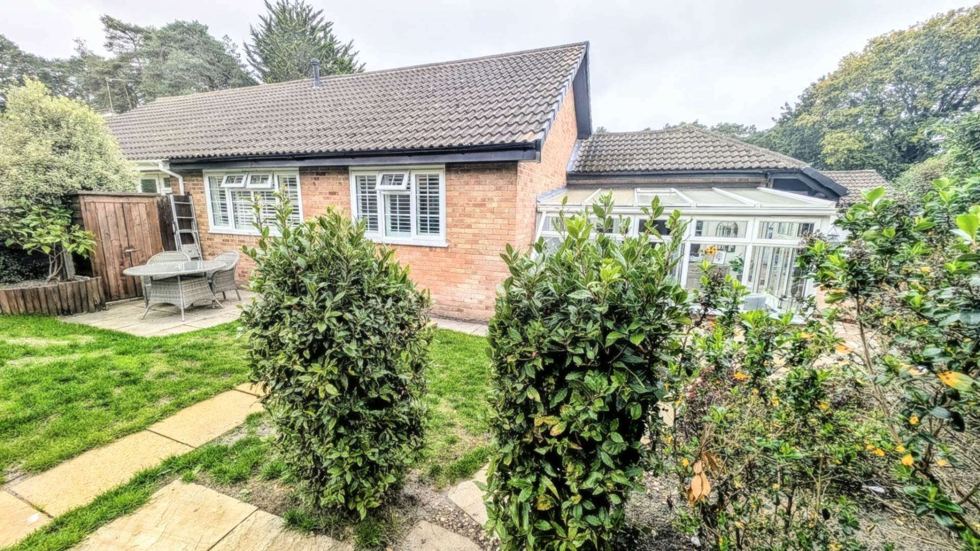 Additional Property Image 3 bedroom Semi Detached Bungalow for sale in Bordon 11