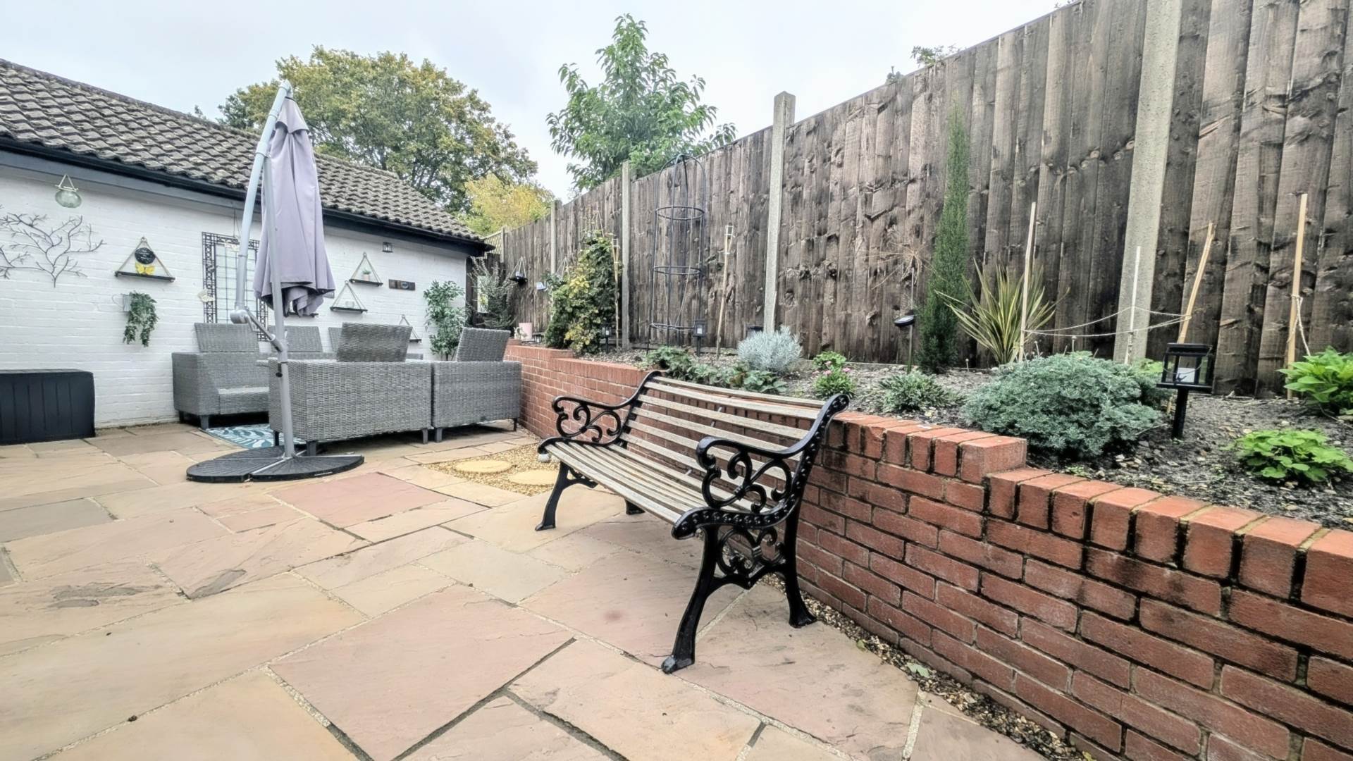 Additional Property Image 3 bedroom Semi Detached Bungalow for sale in Bordon 12