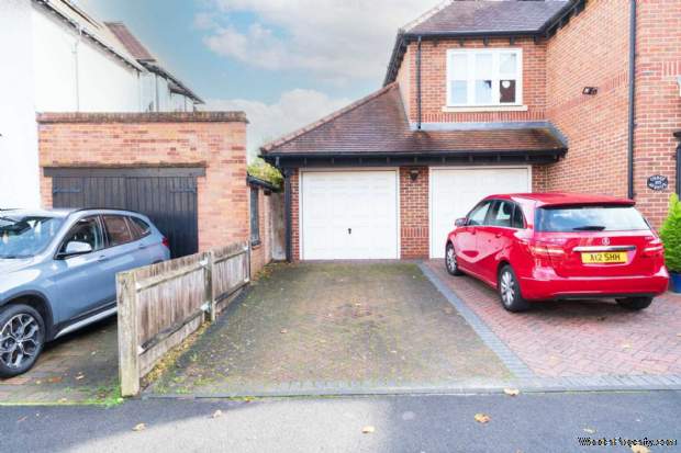 Additional Property Image 4 bedroom Semi Detached for sale in Watford 16