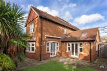 4 bedroom Semi Detached for sale in Watford