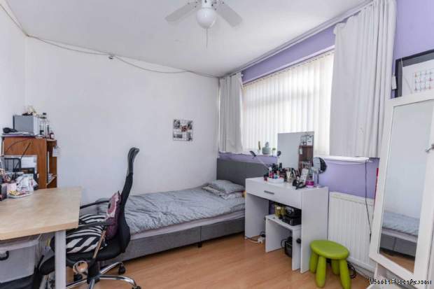 Additional Property Image 4 bedroom Terraced for sale in Bushey 9