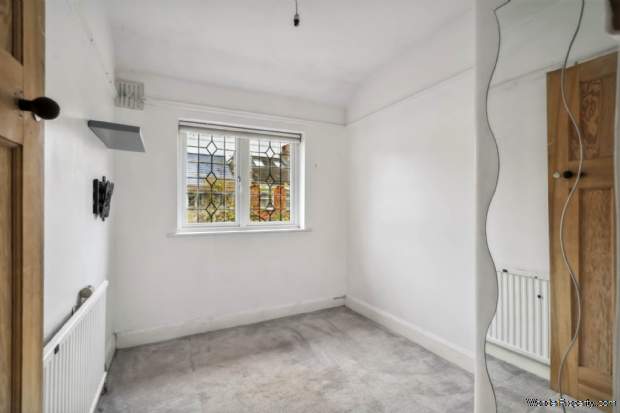 Additional Property Image 3 bedroom Terraced for sale in Watford 9