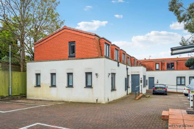 Additional Property Image 1 bedroom Flat for sale in Bushey 2