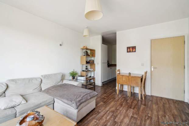 Additional Property Image 1 bedroom Flat for sale in Bushey 5