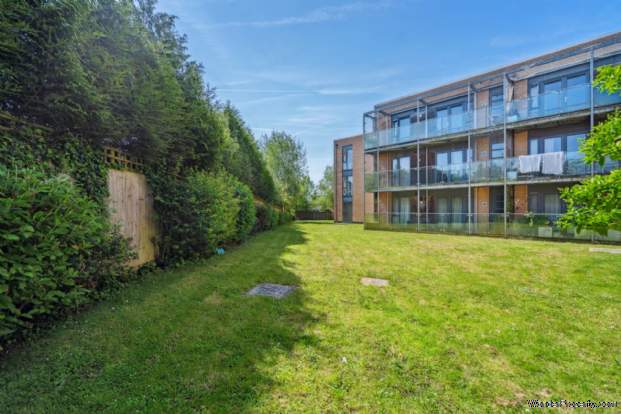 Additional Property Image 1 bedroom Flat for sale in Bushey 12