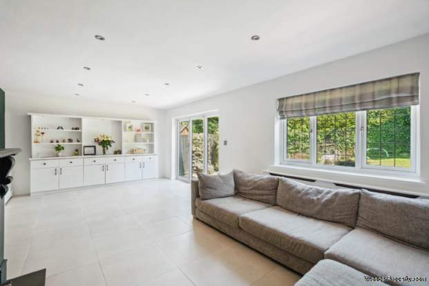 Additional Property Image 4 bedroom Detached for sale in Bushey Heath 2