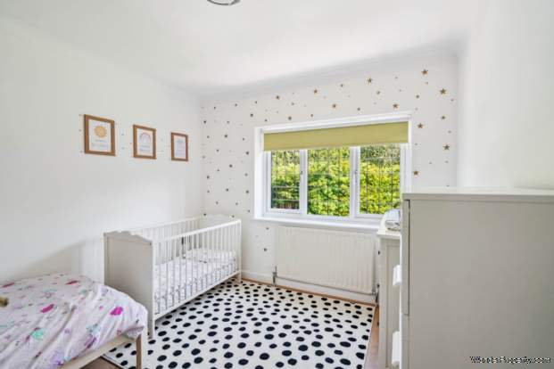 Additional Property Image 4 bedroom Detached for sale in Bushey Heath 14