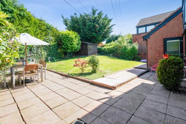 Additional Property Image 4 bedroom Detached for sale in Bushey Heath 16