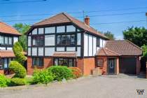 4 bedroom Detached for sale in Bushey Heath