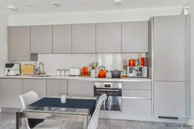 Additional Property Image 2 bedroom Flat for sale in Bushey 5