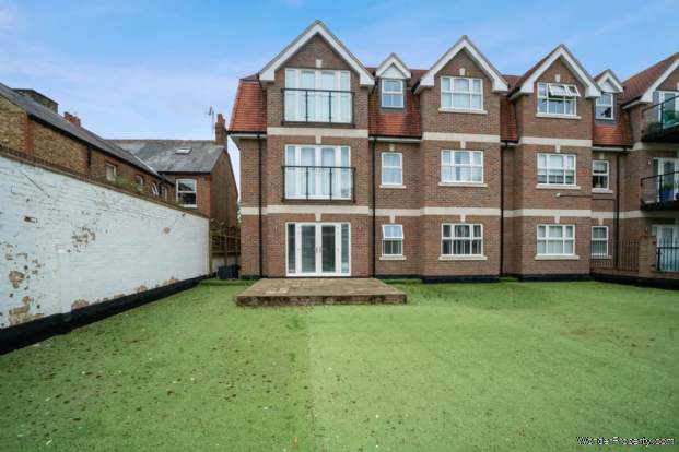 Additional Property Image 2 bedroom Flat for sale in Bushey 11
