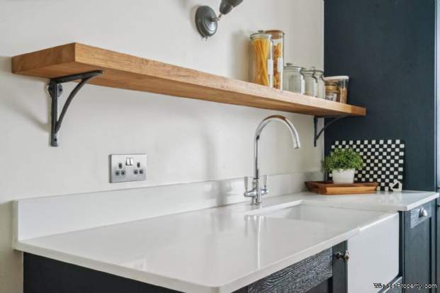 Additional Property Image 2 bedroom Flat for sale in Bushey 7