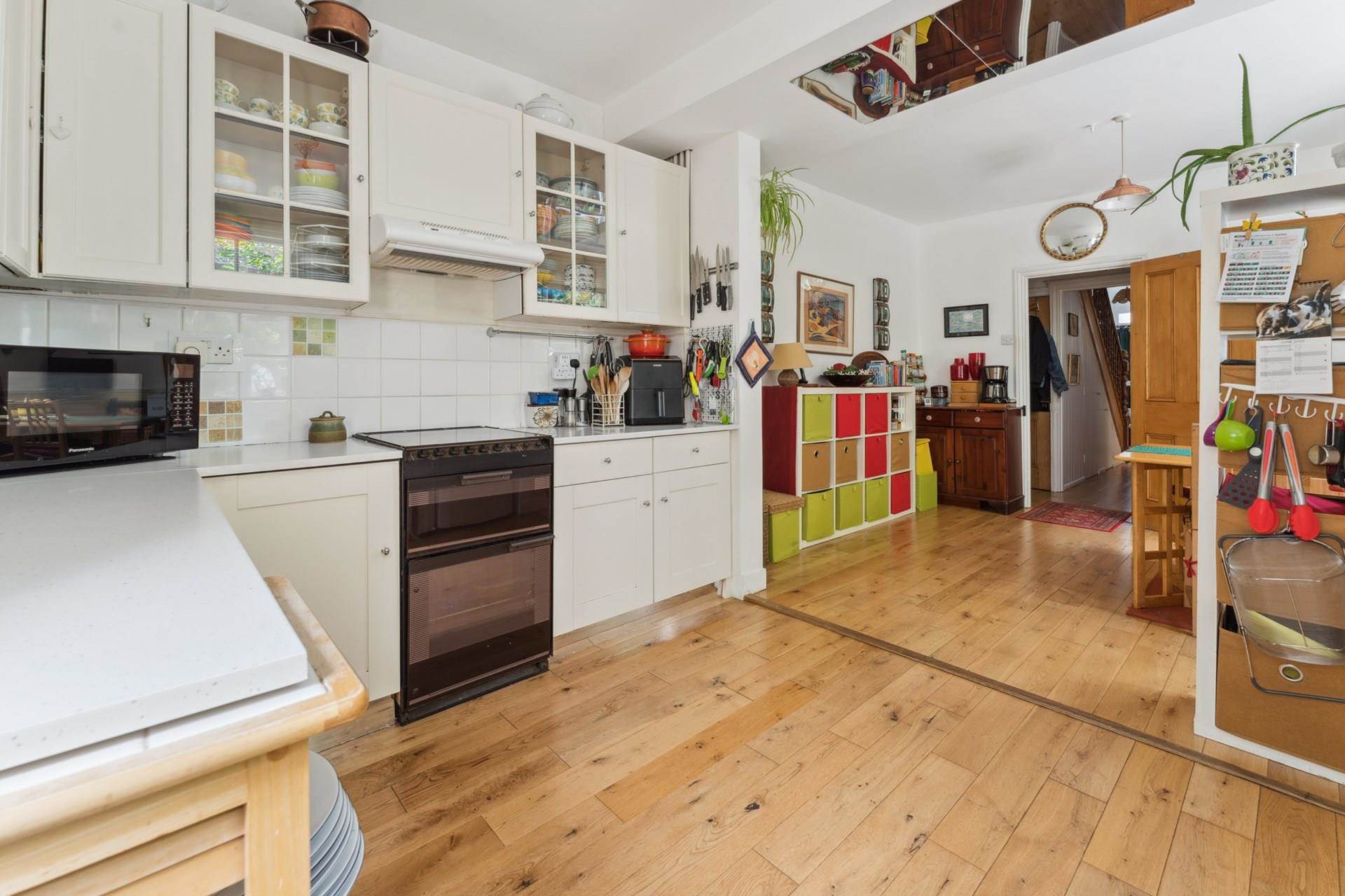 Additional Property Image 4 bedroom Semi Detached for sale in Watford 7