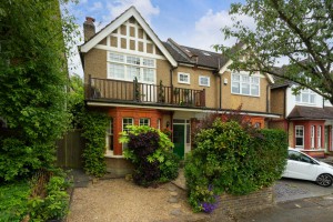 4 bedroom Semi Detached for sale in Watford