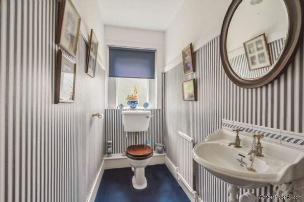 Additional Property Image 4 bedroom Detached for sale in Bushey 8