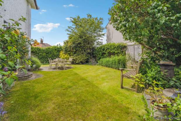 Additional Property Image 4 bedroom Detached for sale in Bushey 17