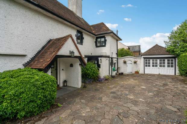 Additional Property Image 4 bedroom Detached for sale in Bushey 20