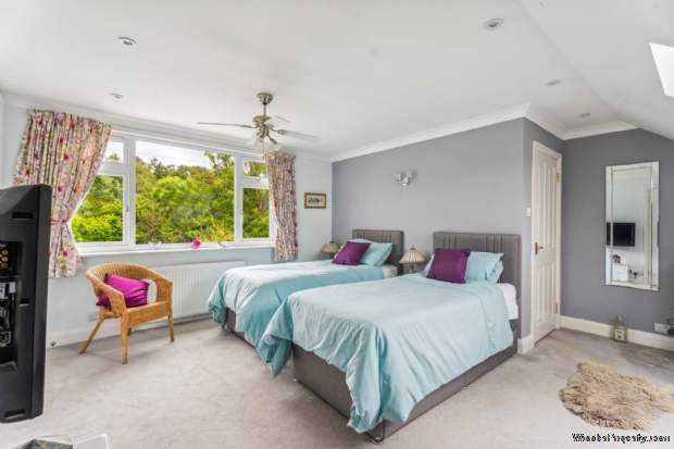Additional Property Image 3 bedroom Bungalow for sale in Bushey 14