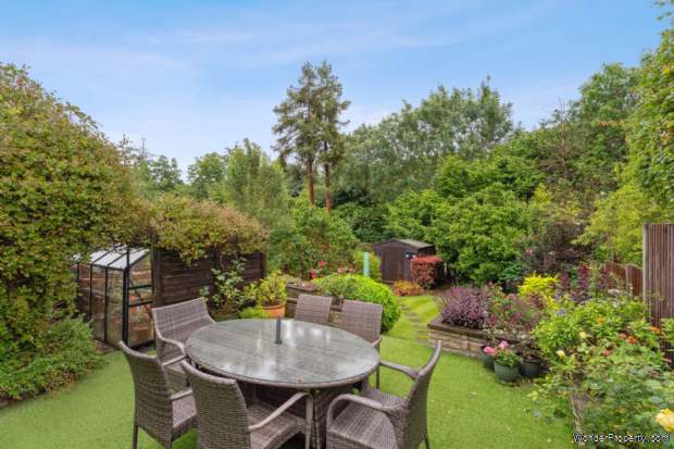 Additional Property Image 3 bedroom Bungalow for sale in Bushey 16