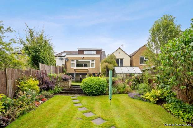 Additional Property Image 3 bedroom Bungalow for sale in Bushey 19
