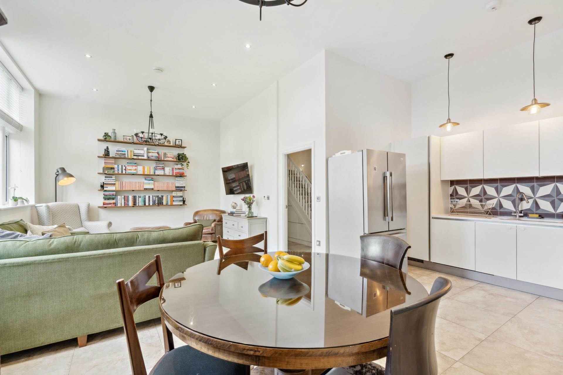Additional Property Image 3 bedroom Terraced for sale in Bushey 5