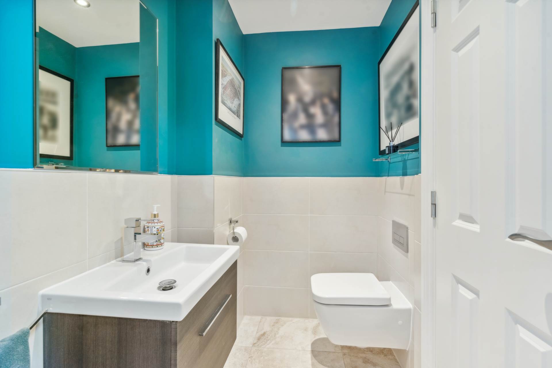 Additional Property Image 3 bedroom Terraced for sale in Bushey 8