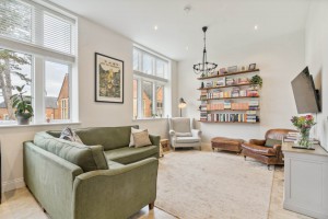 3 bedroom Terraced for sale in Bushey