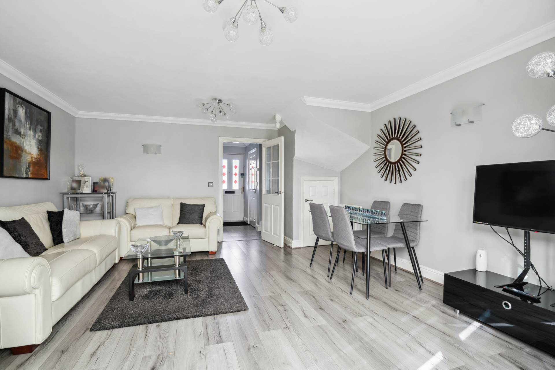 Additional Property Image 3 bedroom Terraced for sale in Bushey 4