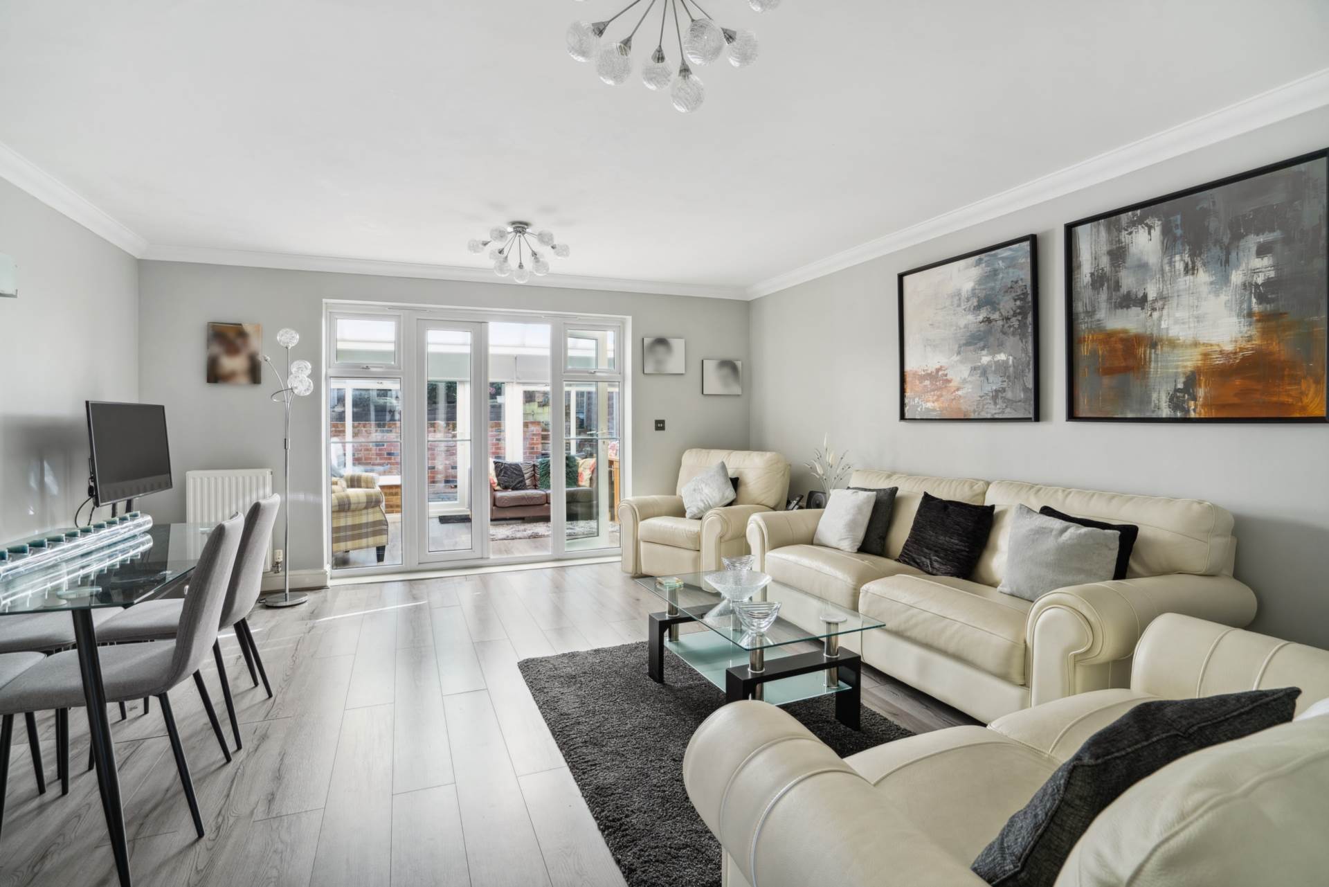 Additional Property Image 3 bedroom Terraced for sale in Bushey 5
