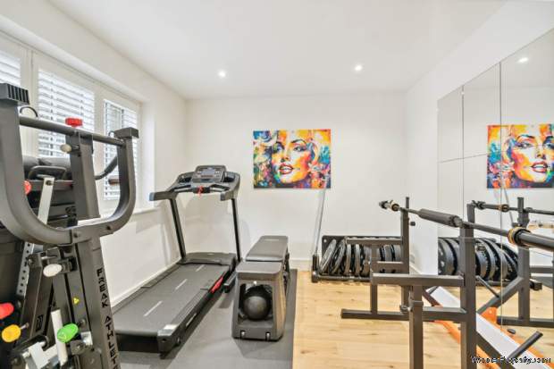Additional Property Image 3 bedroom Detached for sale in Bushey 15