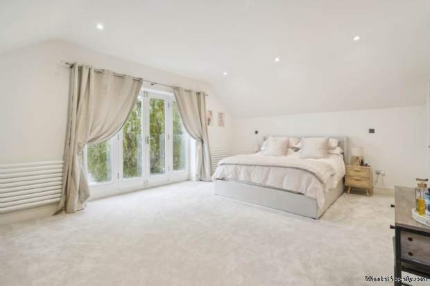 Additional Property Image 3 bedroom Detached for sale in Bushey 17