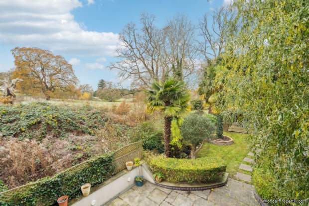 Additional Property Image 3 bedroom Detached for sale in Bushey 7