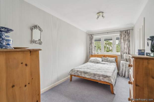 Additional Property Image 4 bedroom Detached for sale in Bushey 16