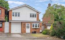 4 bedroom Detached for sale in Bushey