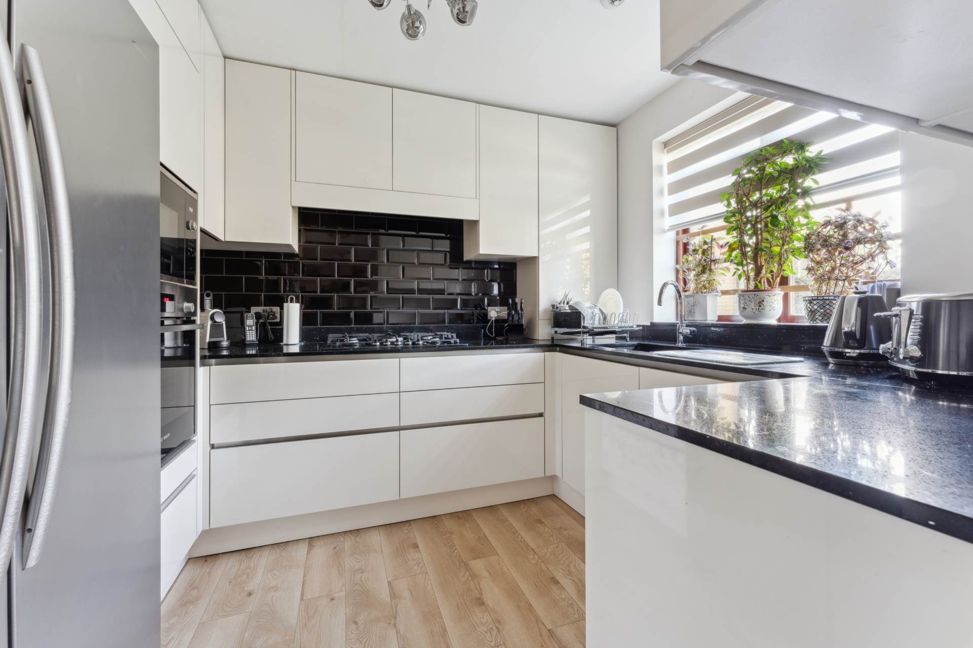 Additional Property Image 2 bedroom Flat for sale in Bushey 4