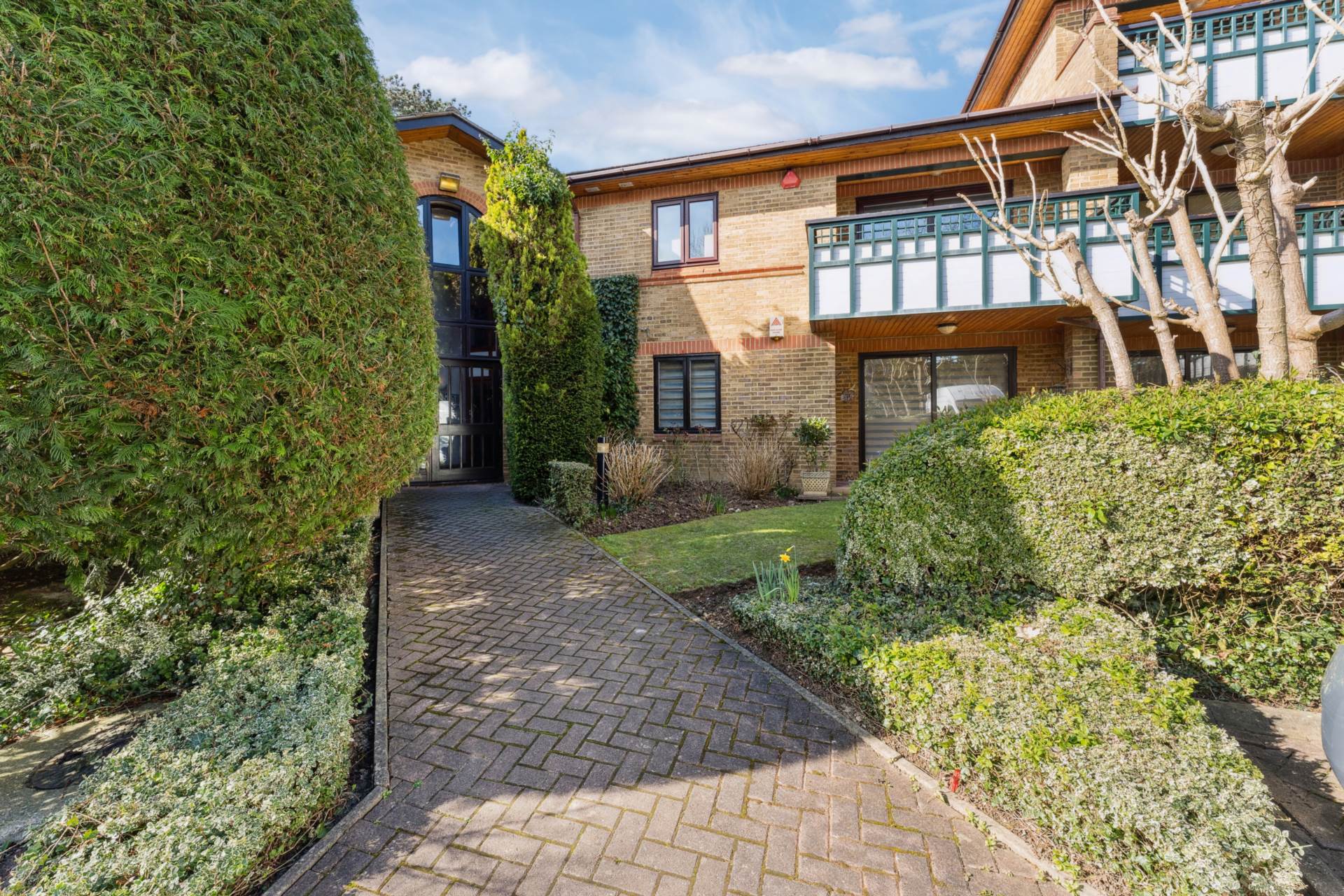Additional Property Image 2 bedroom Flat for sale in Bushey 9