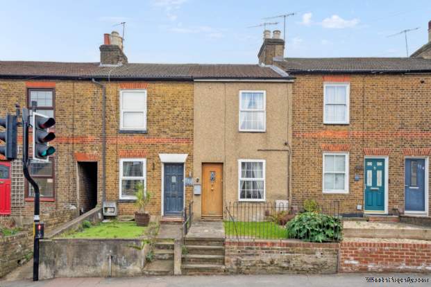 2 bedroom Terraced for sale in Watford