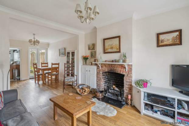 Additional Property Image 2 bedroom Terraced for sale in Watford 2