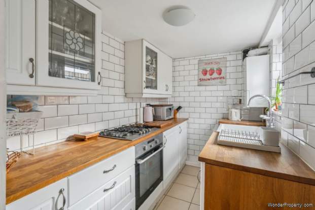 Additional Property Image 2 bedroom Terraced for sale in Watford 6