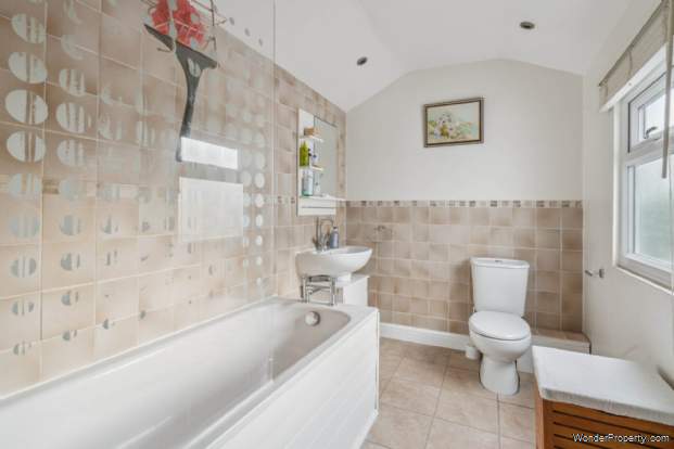 Additional Property Image 2 bedroom Terraced for sale in Watford 9