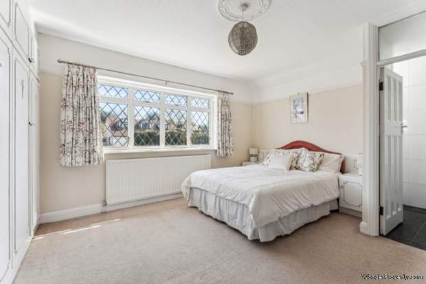 Additional Property Image 5 bedroom House for sale in Watford 9