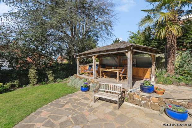 Additional Property Image 5 bedroom House for sale in Watford 7