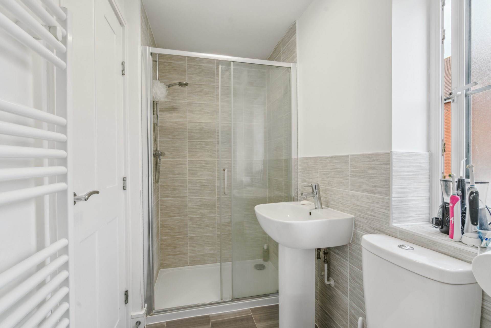 Additional Property Image 4 bedroom Link Detached House for sale in Bushey 13