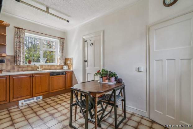 Additional Property Image 3 bedroom Detached for sale in Bushey 13