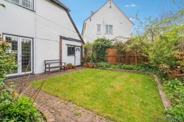 Additional Property Image 3 bedroom Detached for sale in Bushey 9