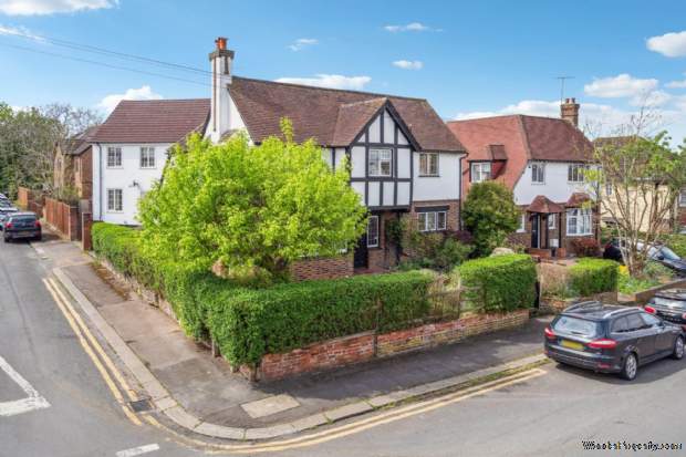 Additional Property Image 3 bedroom Detached for sale in Bushey 12