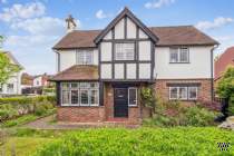 3 bedroom Detached for sale in Bushey