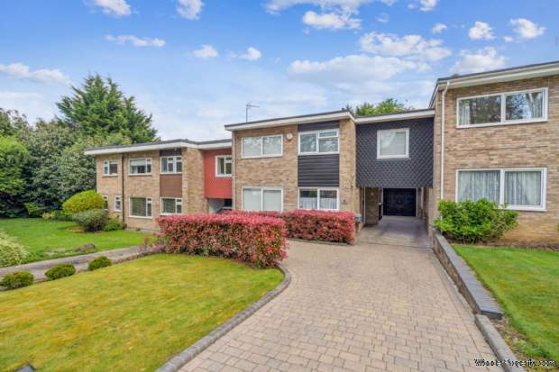 3 bedroom Link Detached House for sale in Watford
